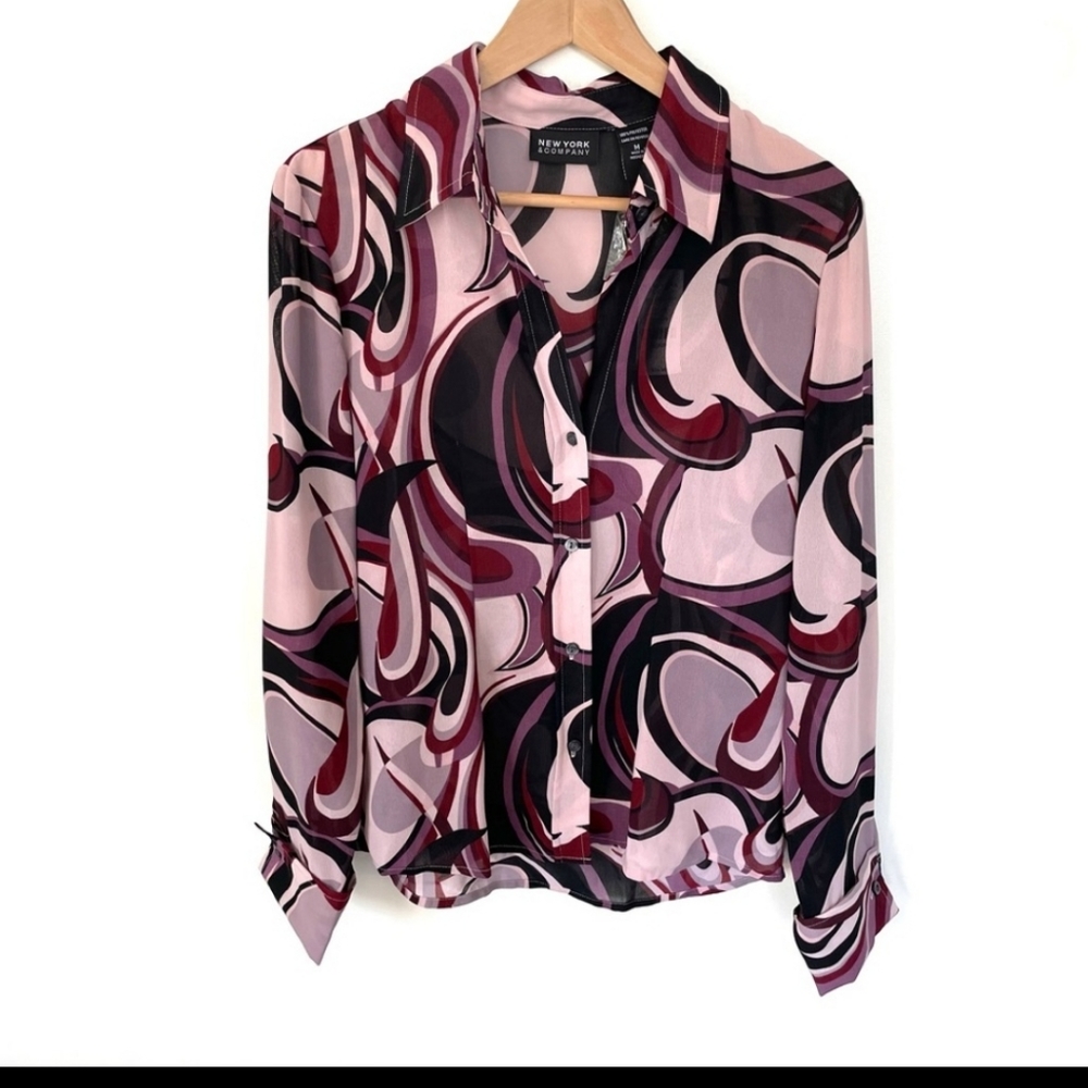 NWT NY&Co Abstract Retro Print Burgundy Blouse, M